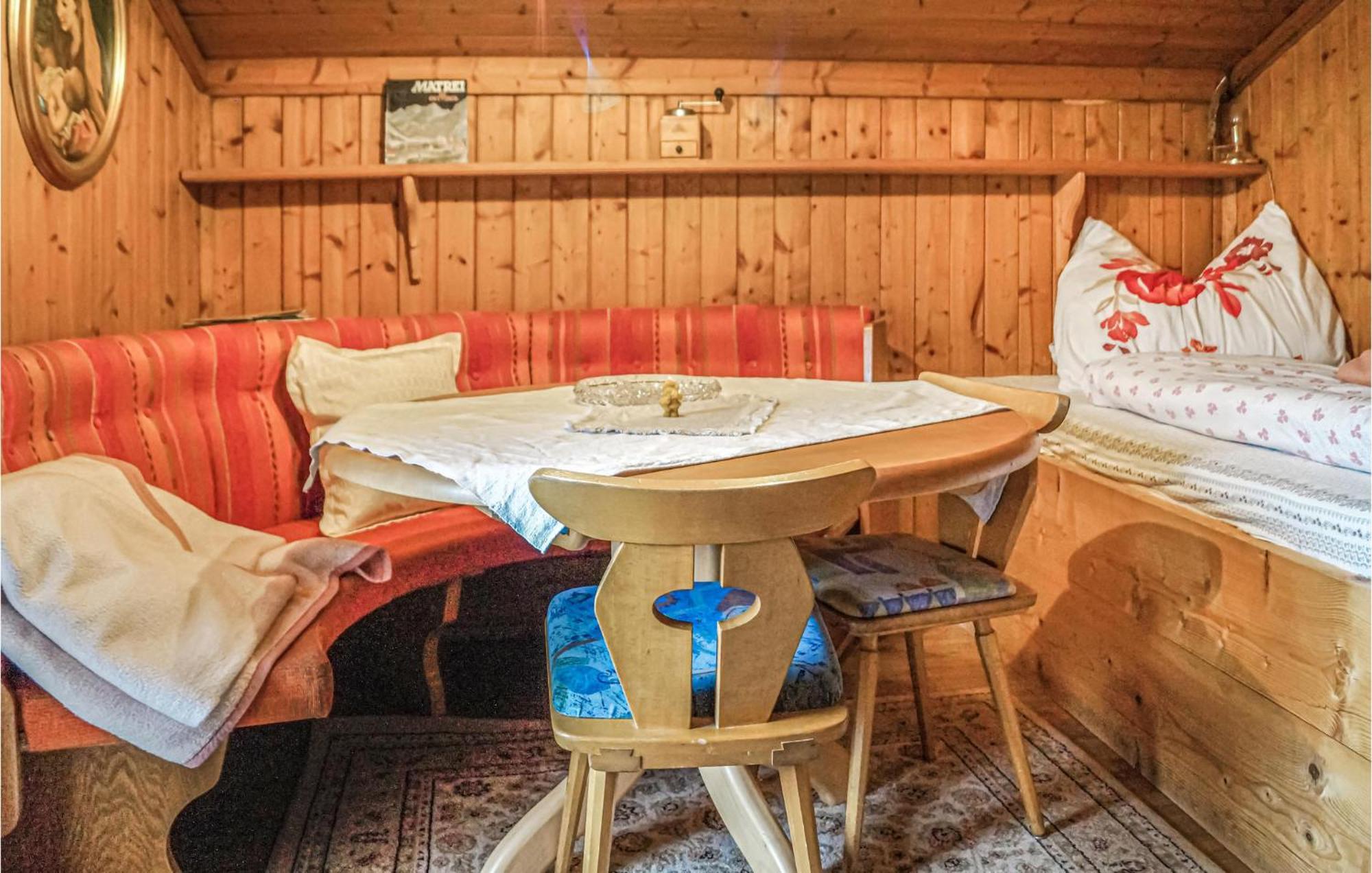 1 Bedroom Cozy Apartment In Hinterburg Екстериор снимка